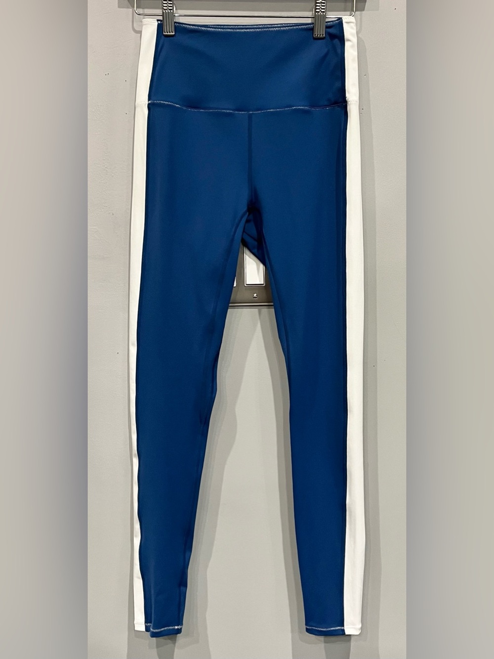 SOLID & STRIPED SPORT SOLEIL HIGH WAISTED LEGGINGS - Picture 2 of 6